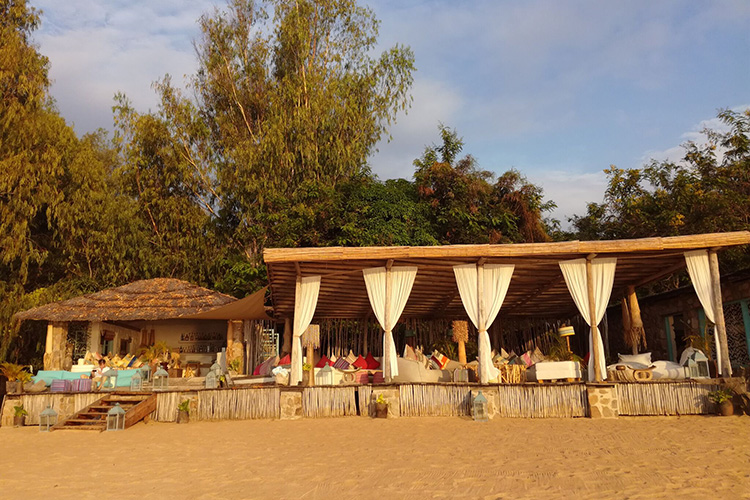 unpretentious-luxury-kaya-mawa-malawi-blog-malawian-style-bar